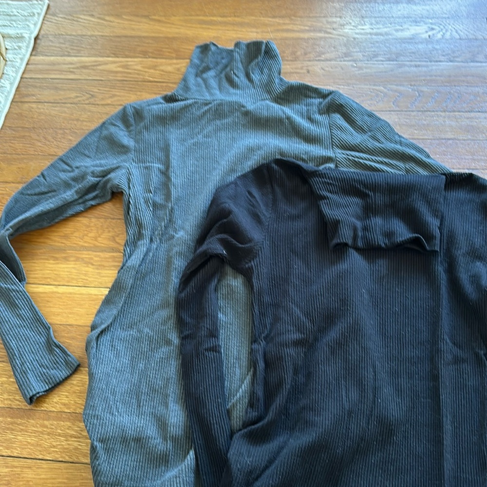 2 old navy maternity turtlenecks